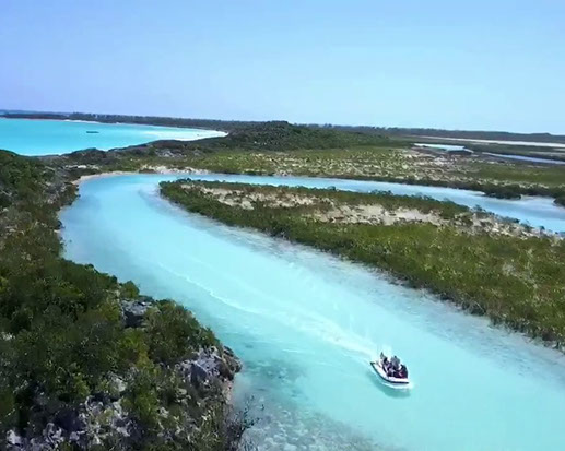 Rent your luxury private yacht to Shroud Cay Bahamas